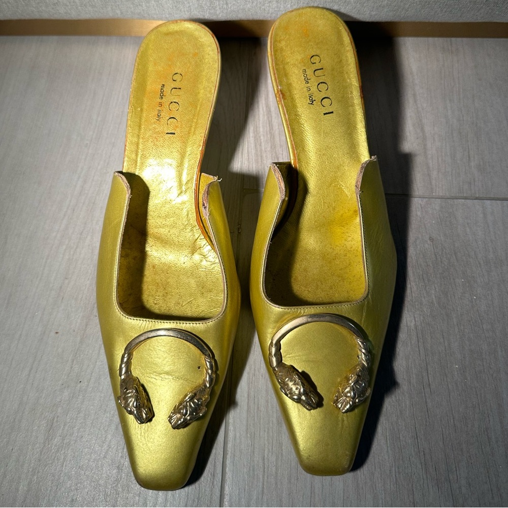 Vintage Dionysus Accent Slingback Pumps